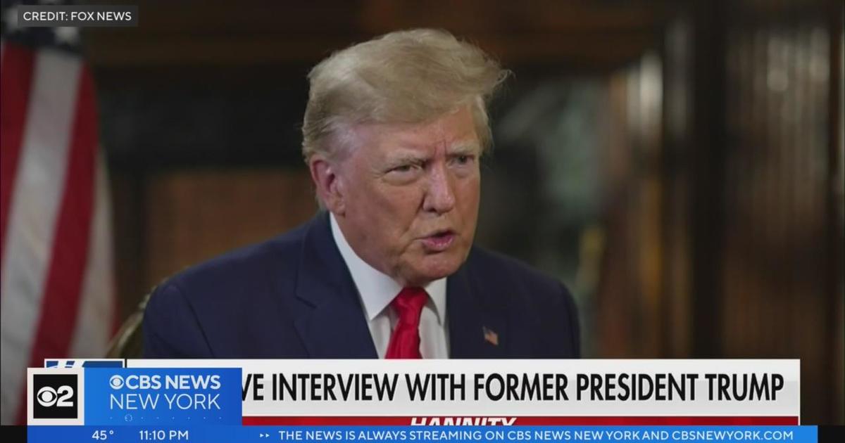 Trump tries to distance himself from baseball bat photo - CBS New York