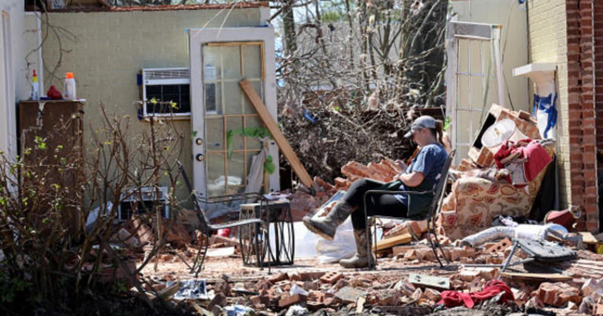 Mississippi Residents Cleaning Up After Deadly Tornado - CBS News