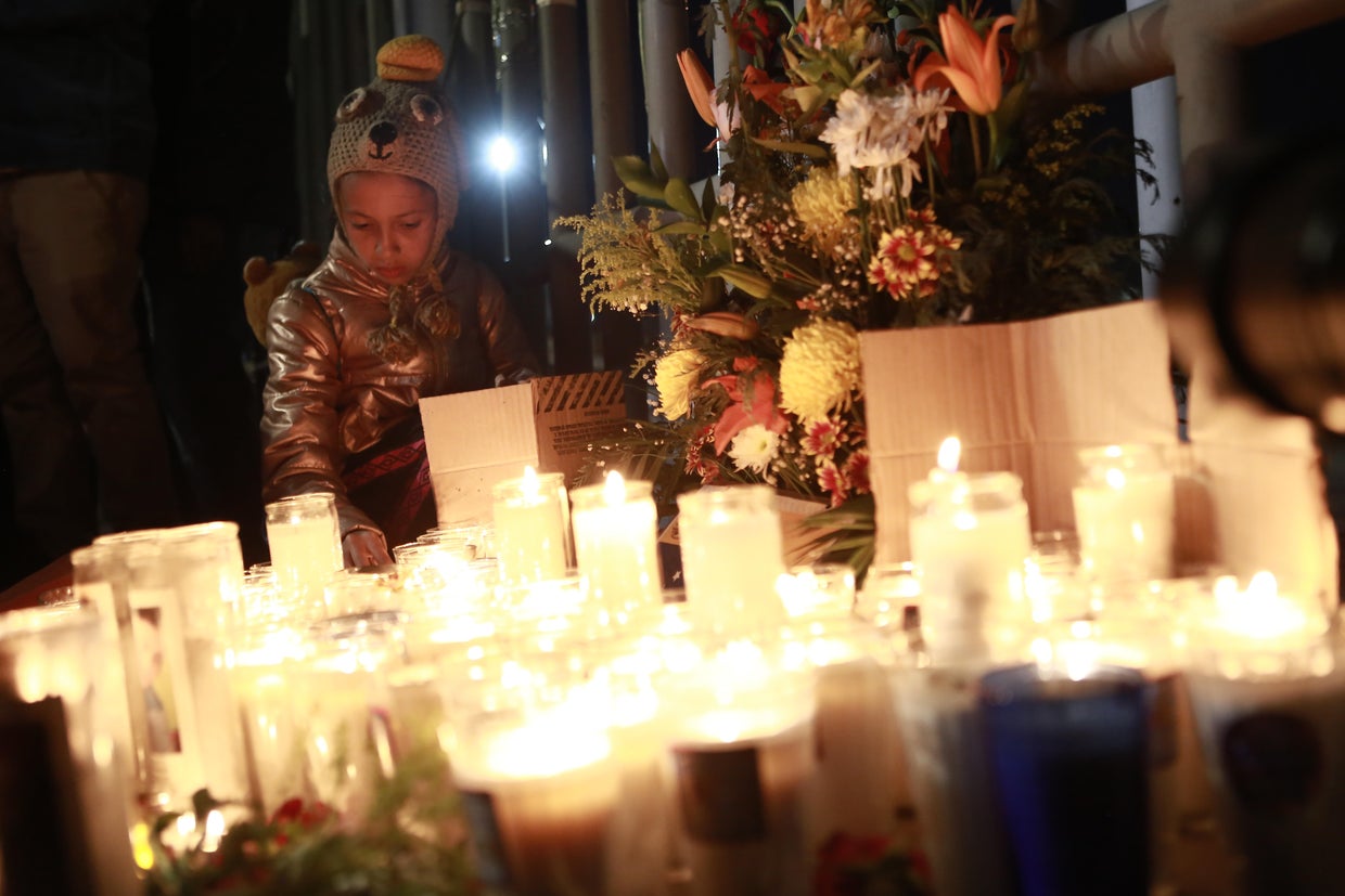 Placing candles for the migrants died at Mexican immigration facility 