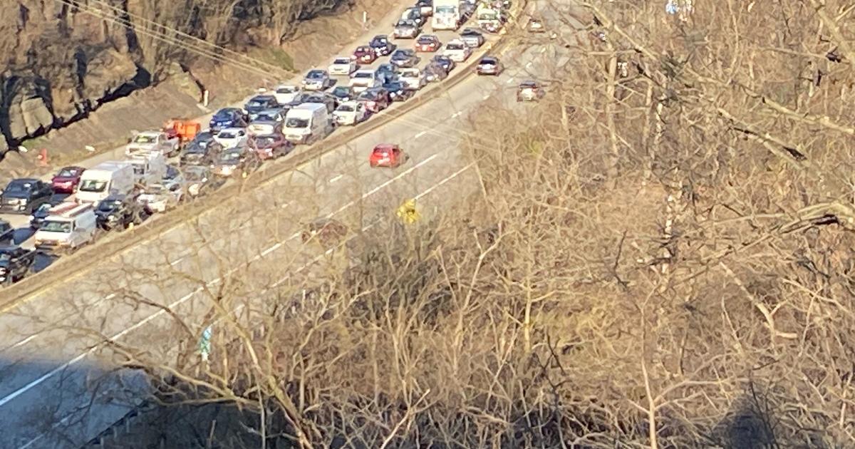 Squirrel Hill Tunnel reopens after multivehicle accident CBS Pittsburgh