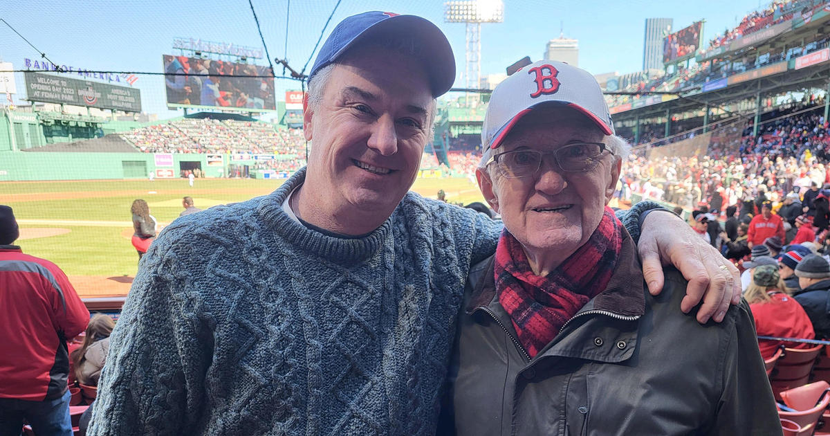 Red Sox announce Father's Day contest for free Fenway tickets - CBS Boston