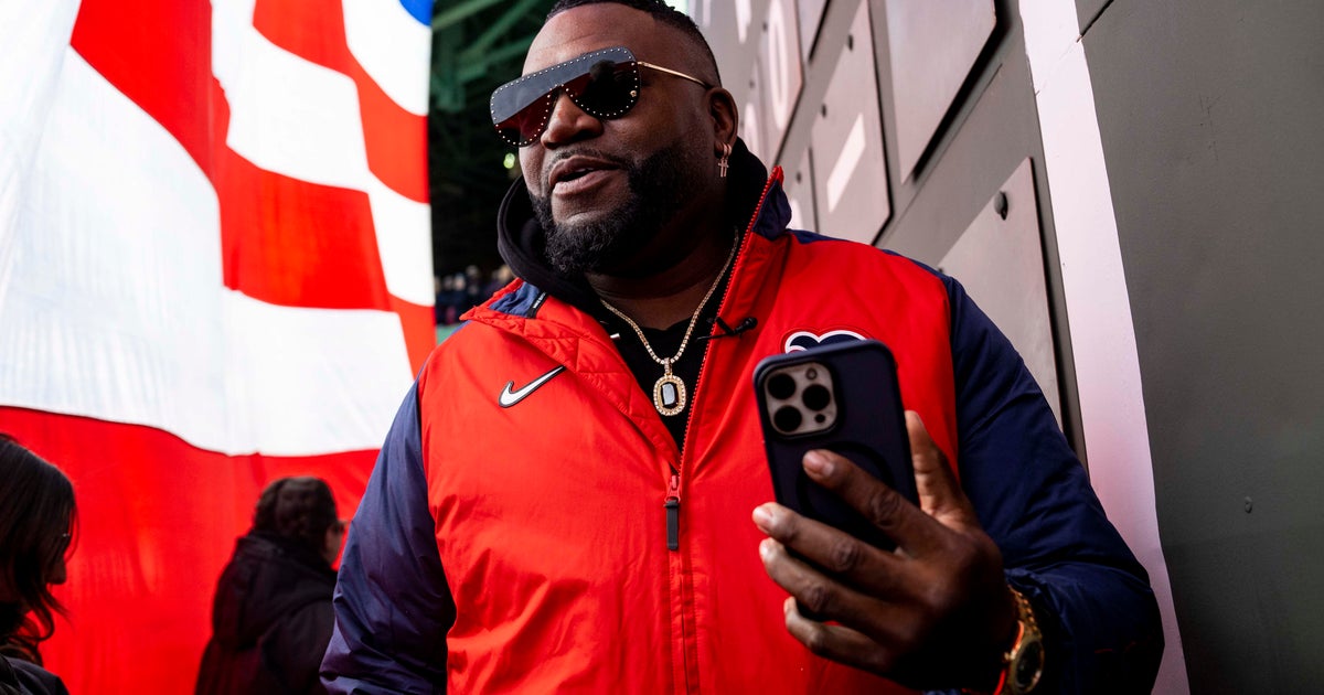 David Ortiz says he is victim of extortion hackers threatening to release contents from old phone David Ortiz says he is victim of extortion hackers threatening to release contents from old phone