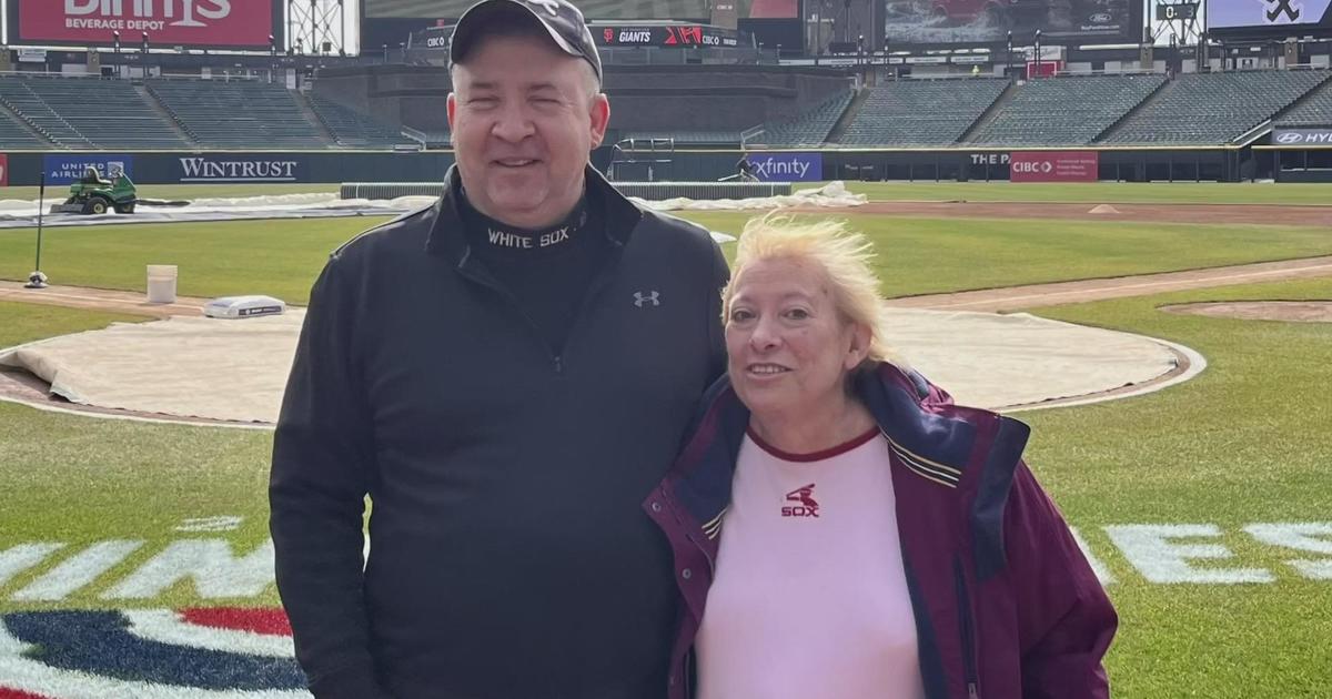 White Sox Fan Donates Kidney To Save Cubs Fan