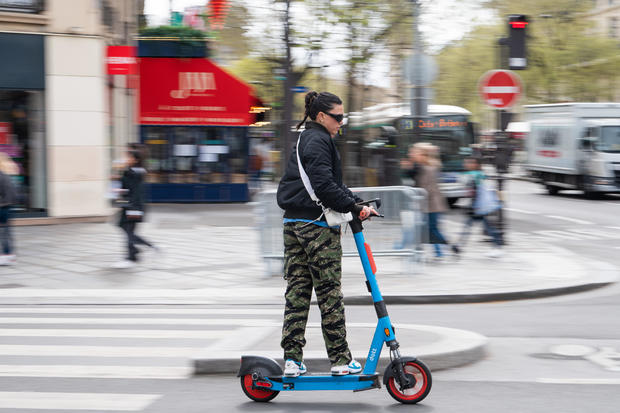 Rental E-Scooters in Paris as Residents Vote on Citywide Ban 