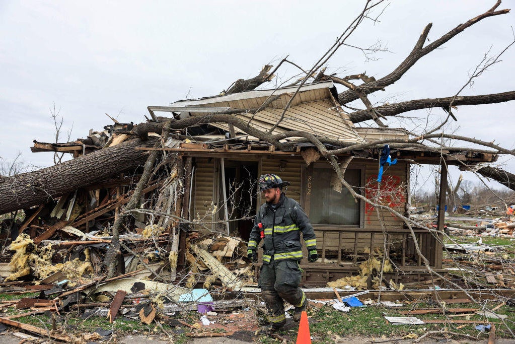 At least 33 dead, dozens more injured as tornadoes hit Midwest, South ...