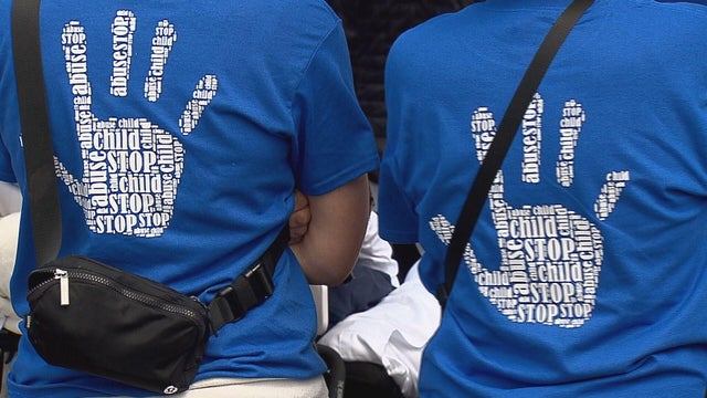 child-abuse-month-rally-43vo-frame-283.jpg 