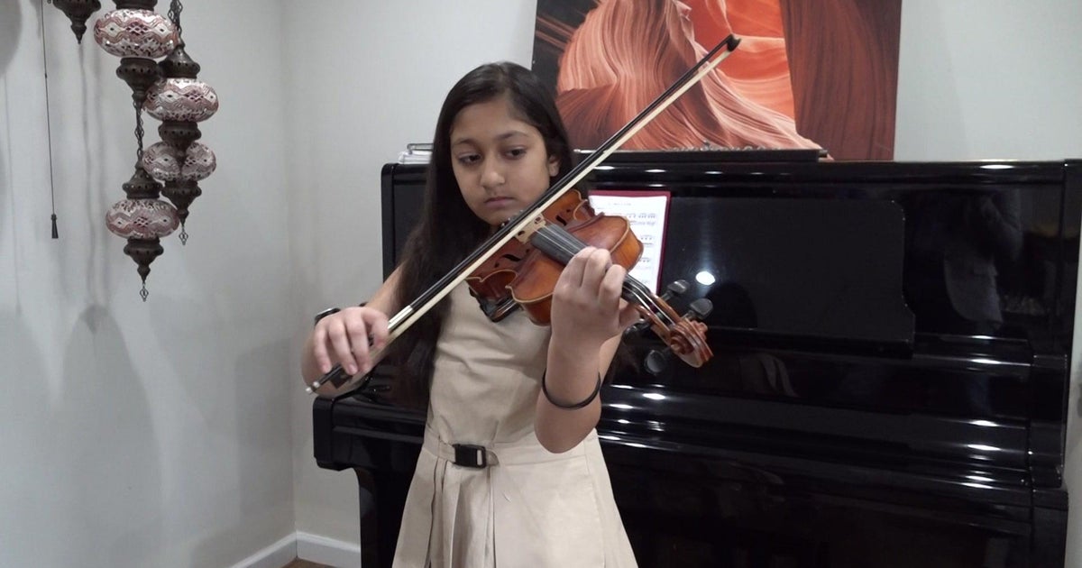 Long Island girl uses power of music to help raise money for Ukrainian violin maker - Vimarsana News