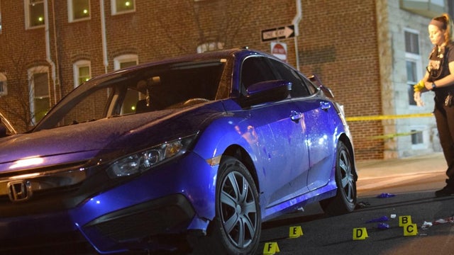 Emergency lights on a police car flashing 