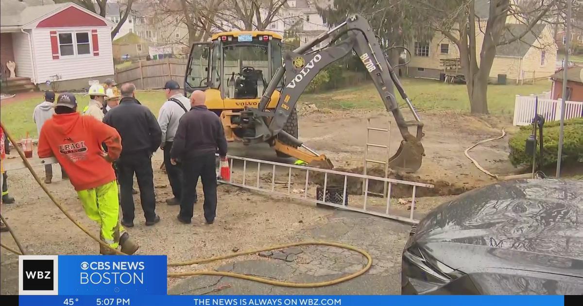 Newton Dpw Worker Rescued After Trench Collapse Cbs Boston 6914