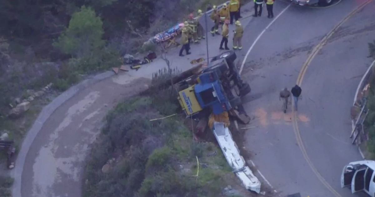 1 killed after crane overturns in Malibu near Pacific Coast Highway ...