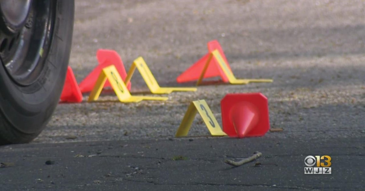 Police still searching for suspects in triple shooting - CBS Baltimore
