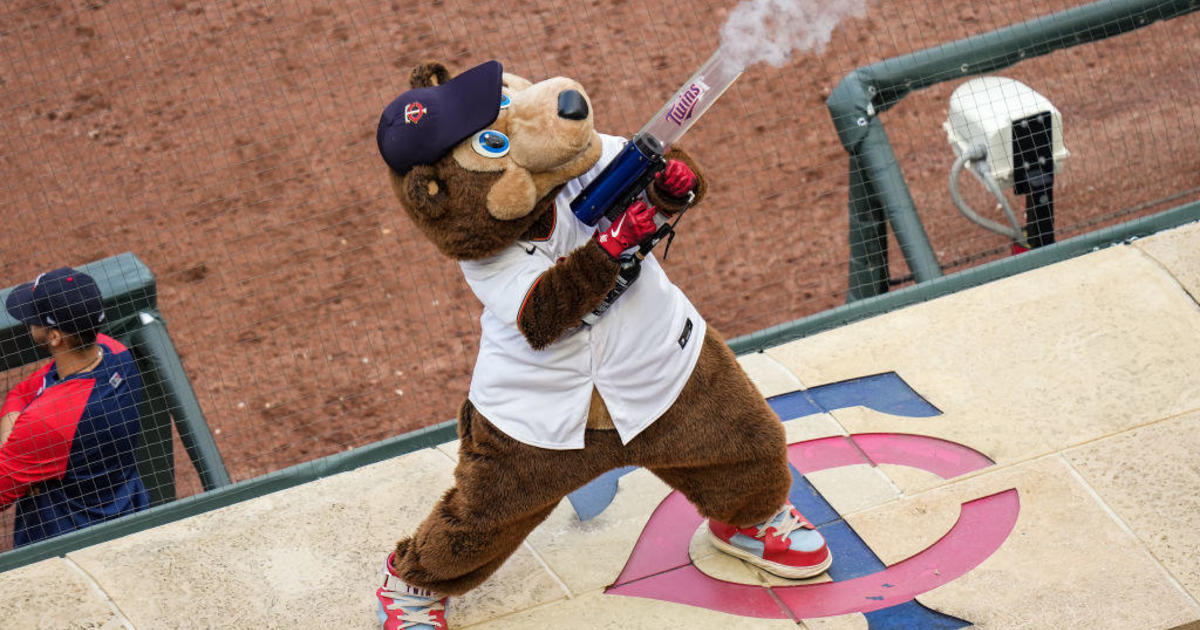 Photos: Astros unveil new uniforms, mascot 