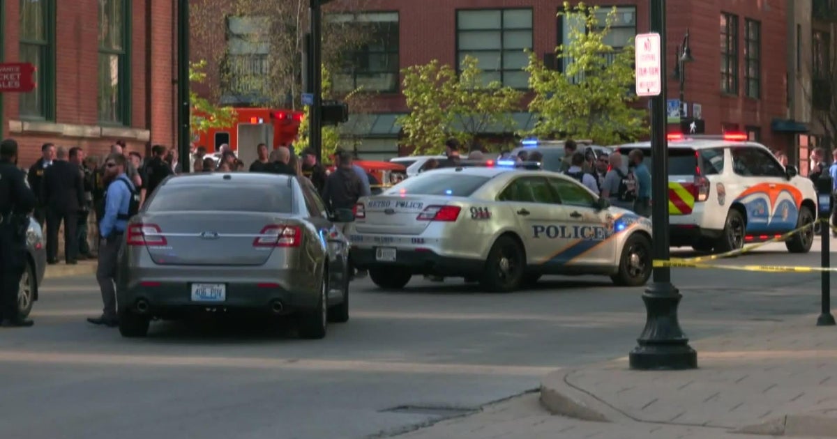 4 killed, shooter dead in attack in downtown Louisville - CBS Chicago