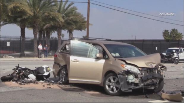 minivan-fullerton-crash.jpg 