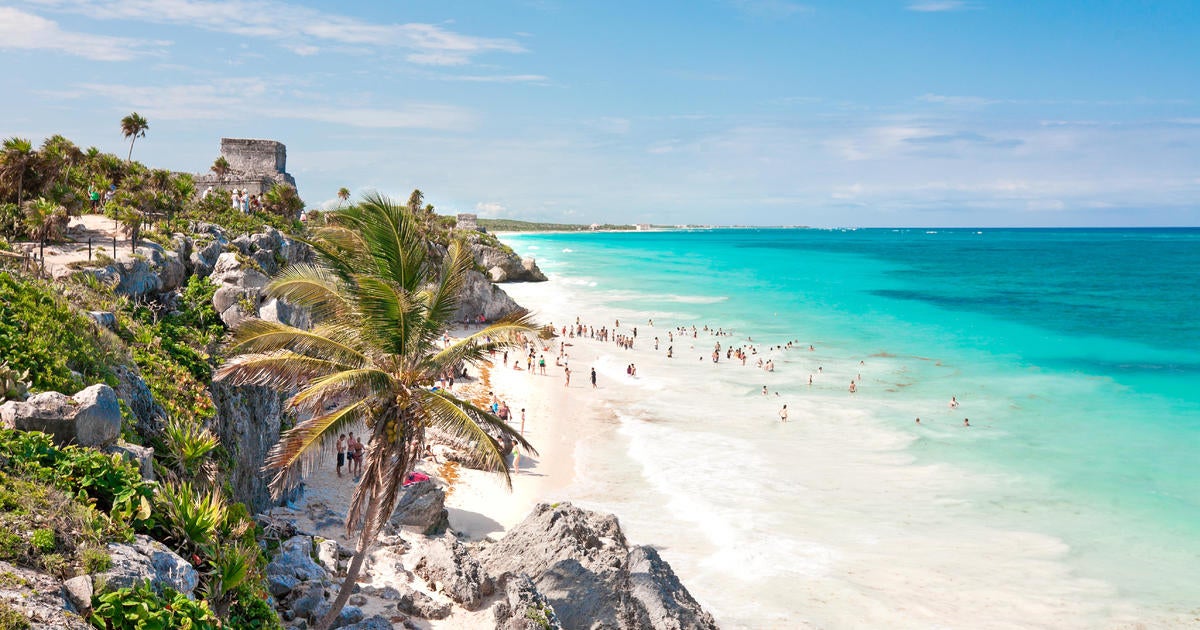 Mexican tourist shot to death during robbery in resort town of Tulum