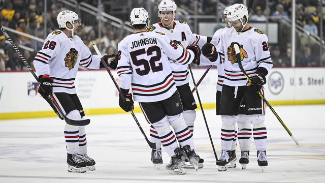 NHL: APR 11 Blackhawks at Penguins 