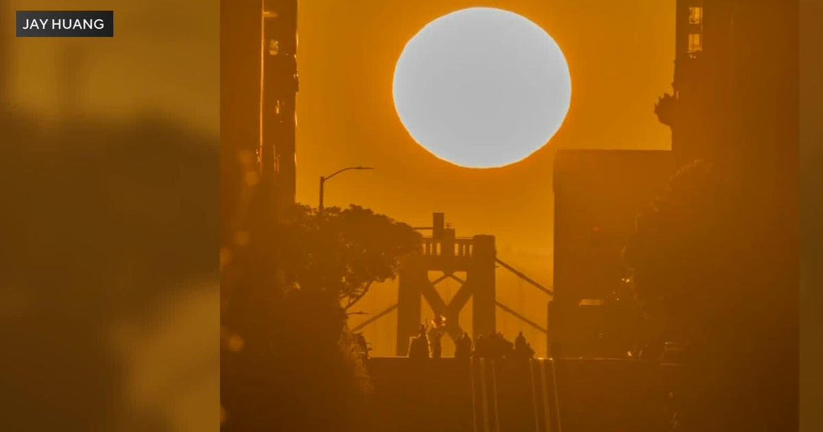 ‘California Henge’ draws large crowd to weekend San Francisco sunrise