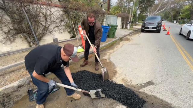 schwarzenegger-fixing-pothole.png 