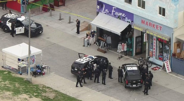 venice-barricaded-suspect.jpg
