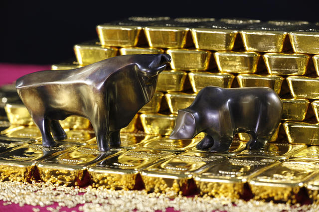 The gold price forecast is unclear. Is now still a good time to invest? -  CBS News