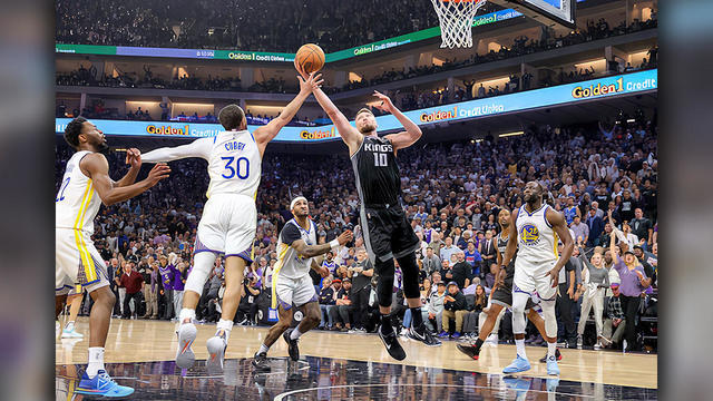 De'Aaron Fox lifts Kings past Warriors for 2-0 series lead