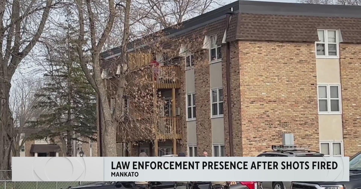 Mankato police lift shelter-in-place, standoff continues - CBS Minnesota