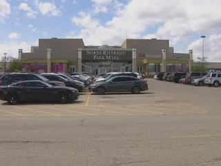 North Riverside Park Mall shooting injures 1, officials say; mall closed  for rest of the day - ABC7 Chicago