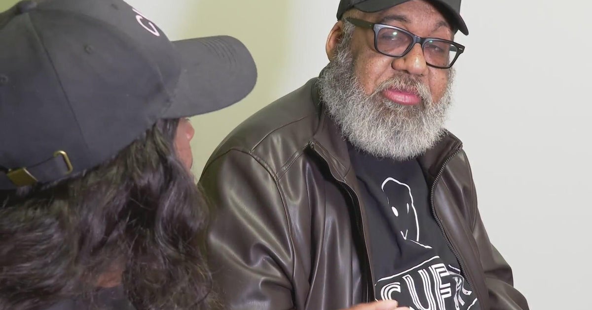 Citizens United for Harvey's Youth helps teens - CBS Chicago