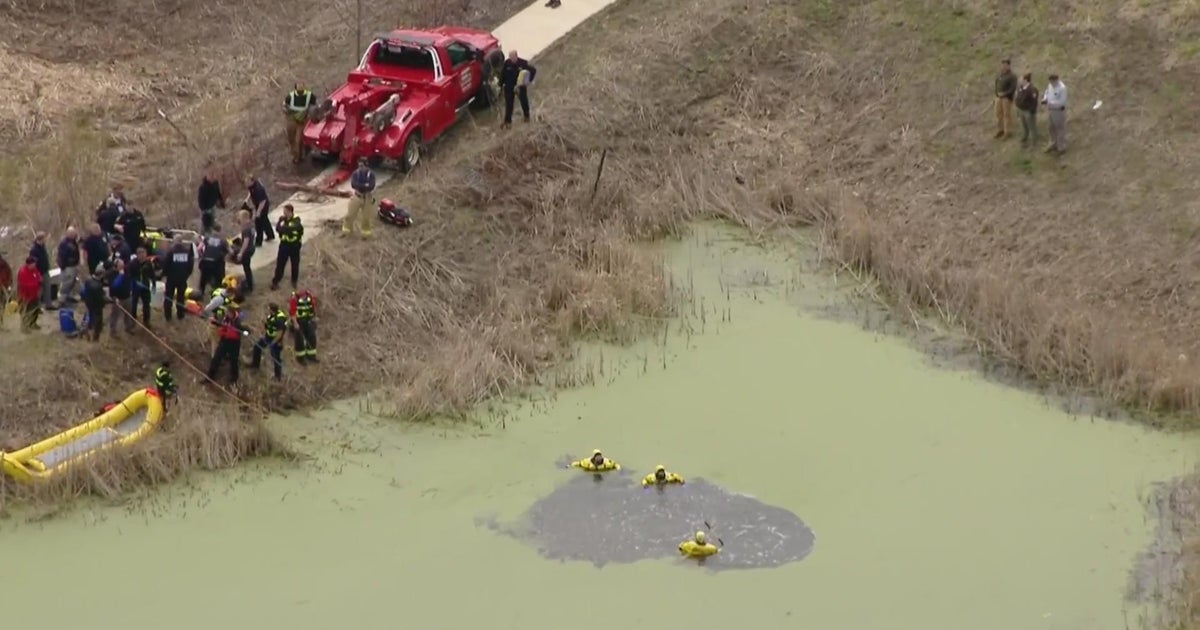 Man seriously hurt after crash sends minivan into Chanhassen holding pond CBS Minnesota