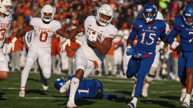 COLLEGE FOOTBALL: NOV 19 Texas at Kansas 