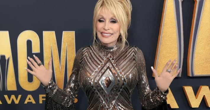 Dallas Cowboys expose Dolly Parton to conduct Thanksgiving halftime exhibit Dallas Cowboys expose Dolly Parton to conduct Thanksgiving halftime exhibit