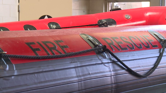 sac-fire-rescue-boat.png 