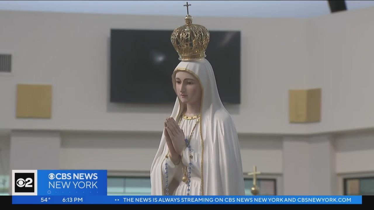 Nat sted omvendt bison Sacred statue of Our Lady of Fatima arrives in New Jersey on worldwide  pilgrimage - CBS New York