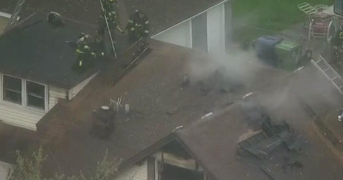 Firefighters battle house fire in Oak Lawn CBS Chicago