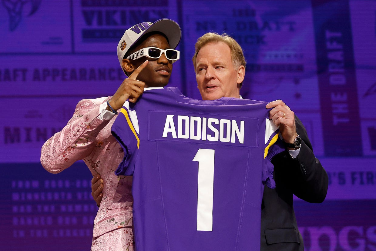 WATCH: Vikings rookie WR Jordan Addison cited for going 140 mph on I-94 ...