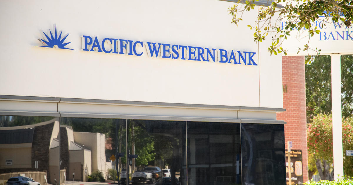 PacWest shares crumble as Wall Street shuns midsize banks