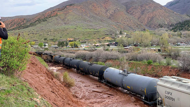 glenwood-mudslide-from-city-of-glenwood-springs-fb-2-copy.jpg 