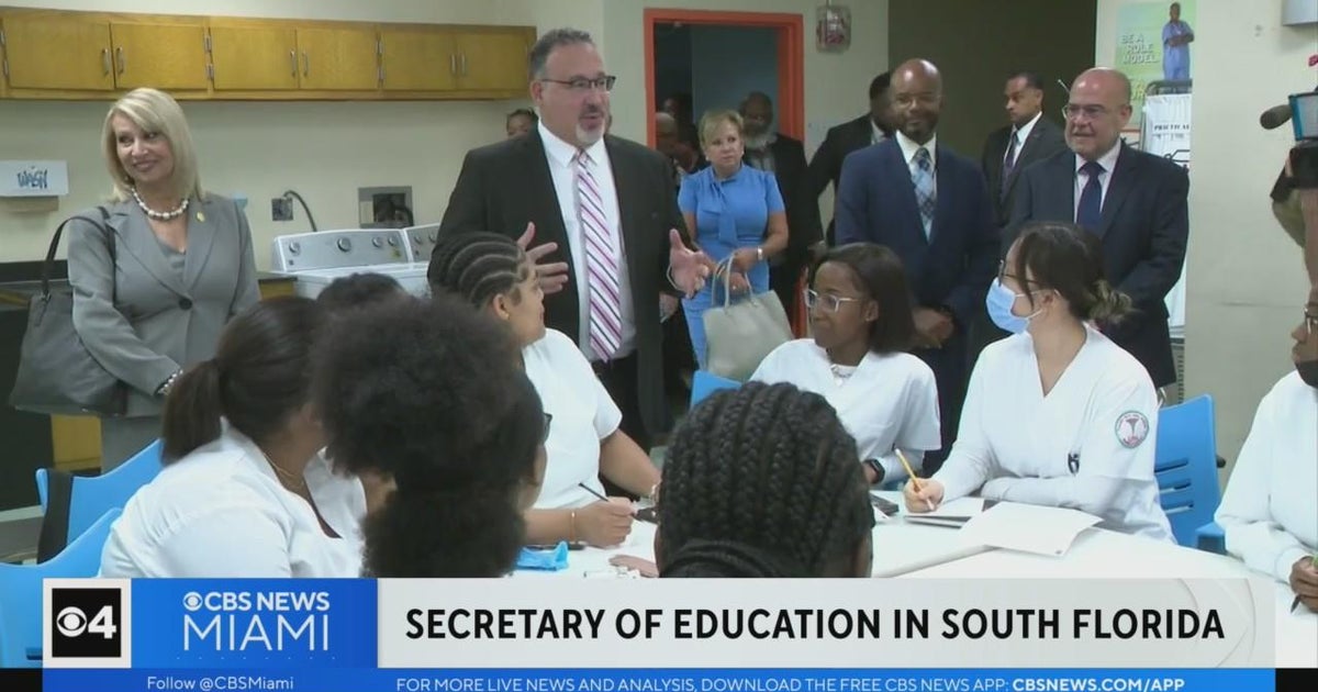 This Just Happened: Us Education Secretary'S Louisiana Initiative. - 93pa69m