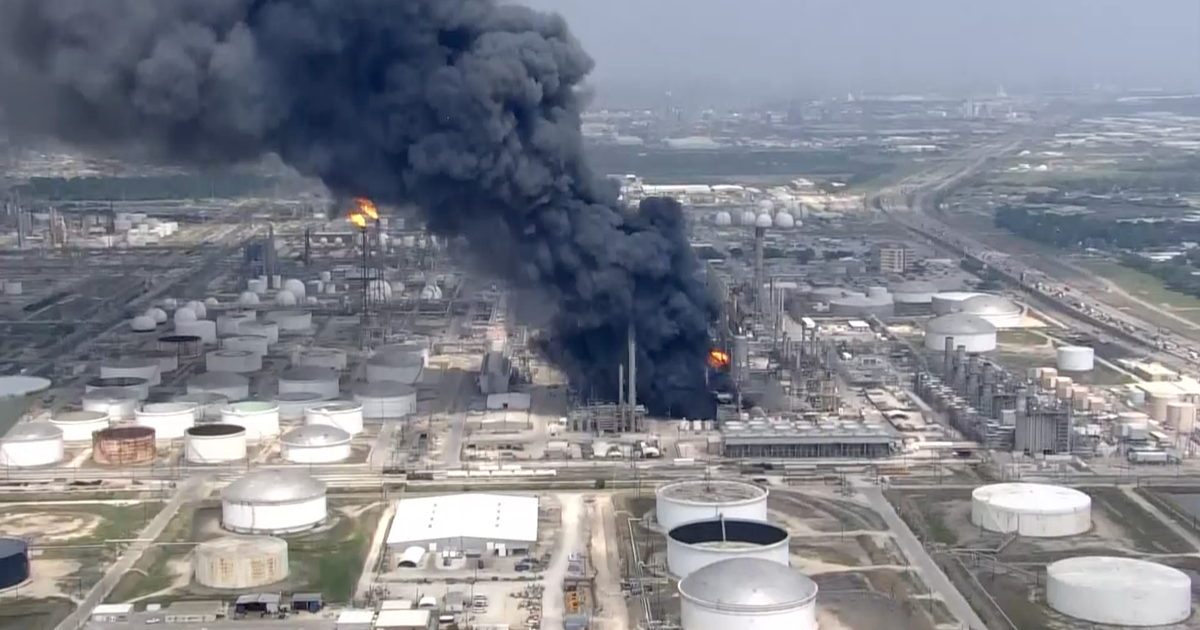 Police: 2 people injured in fire at a Shell chemical facility in Deer ...
