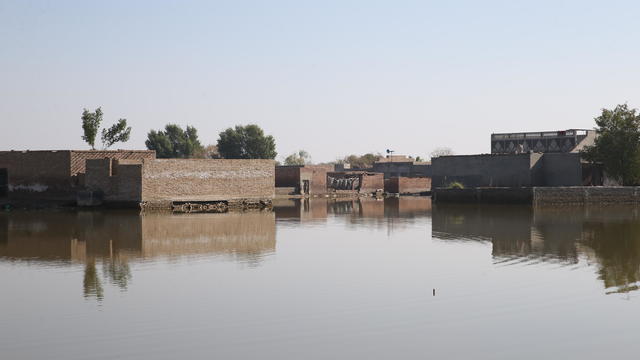 Traces of flood disaster still visible in Pakistan 