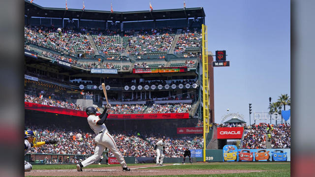 Single-happy Giants see streak end in 7-3 loss to Brewers