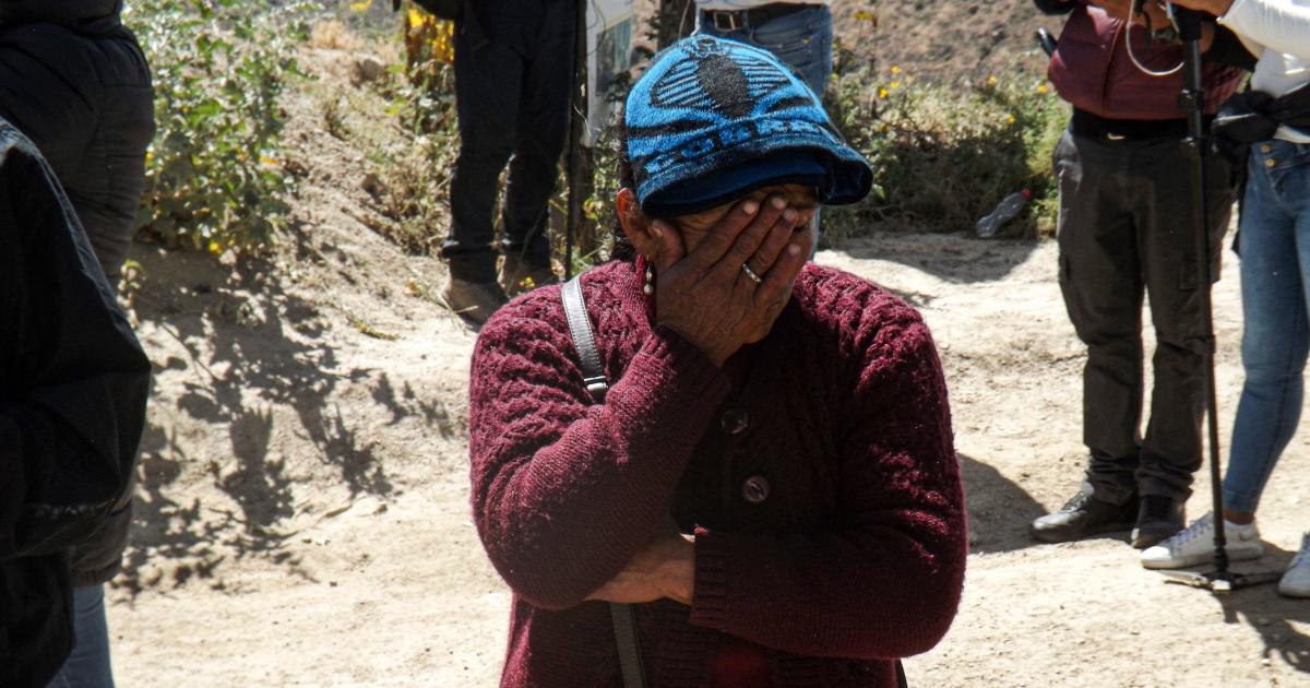 Fire deep in a gold mine kills almost 30 workers in Peru