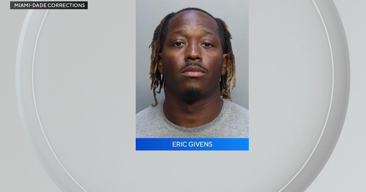 Miami charter school teacher accused of sending inappropriate texts to former college student