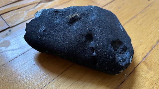 meteorite-close-up-1.jpg 