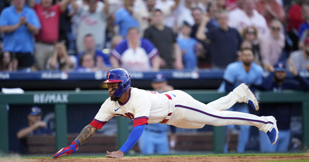 Phillies push across five-run in 3rd to beat Toronto in Game 2
