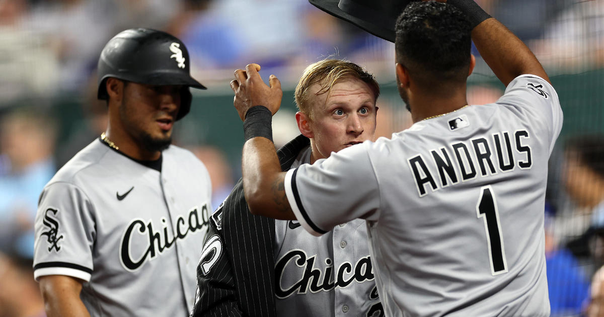 Luis Robert Jr. lifts Chicago White Sox in field, at plate