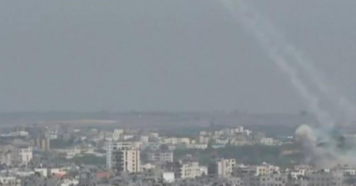 Israel and Palestinian militants in Gaza trade fire - CBS News