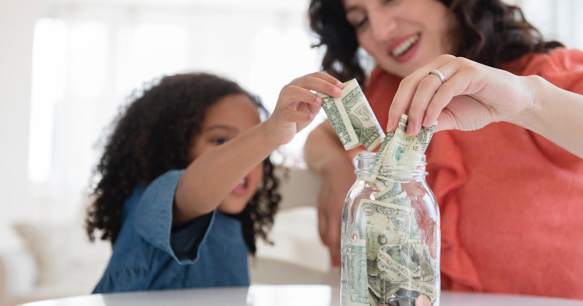 A "shocking" reality for U.S. moms: Half have no retirement savings