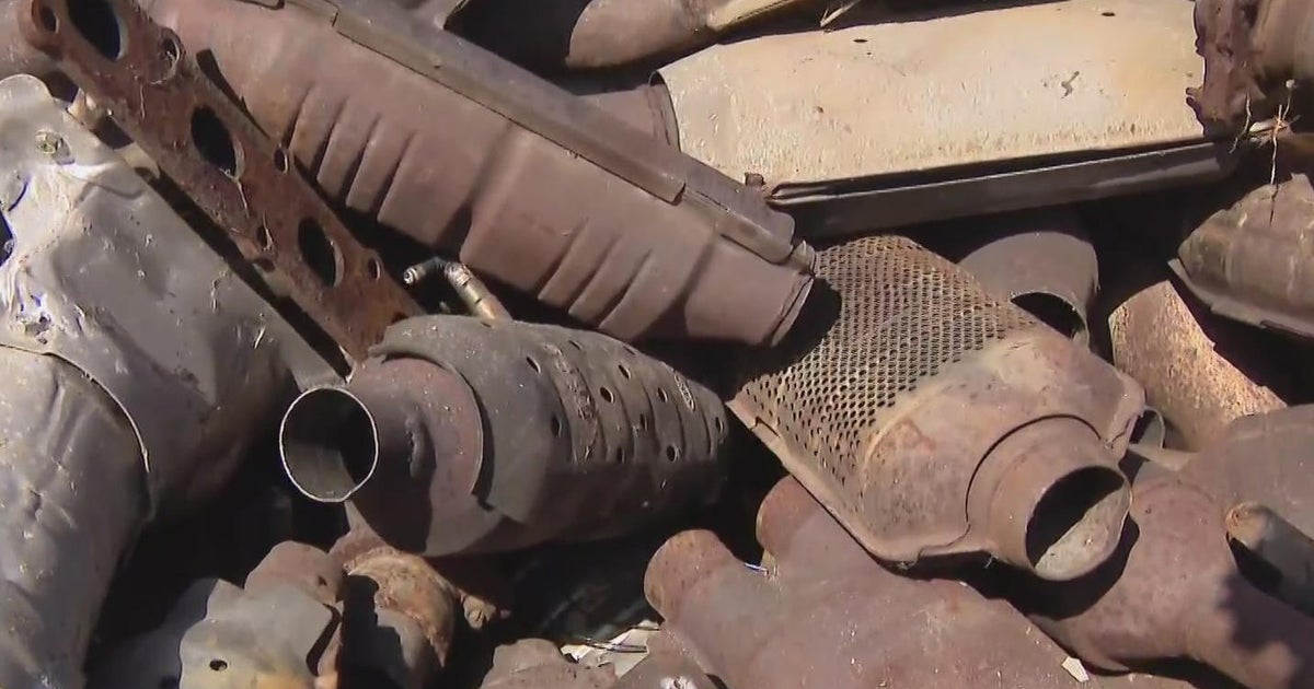 Suburban bust nets 612 catalytic converters CBS Chicago