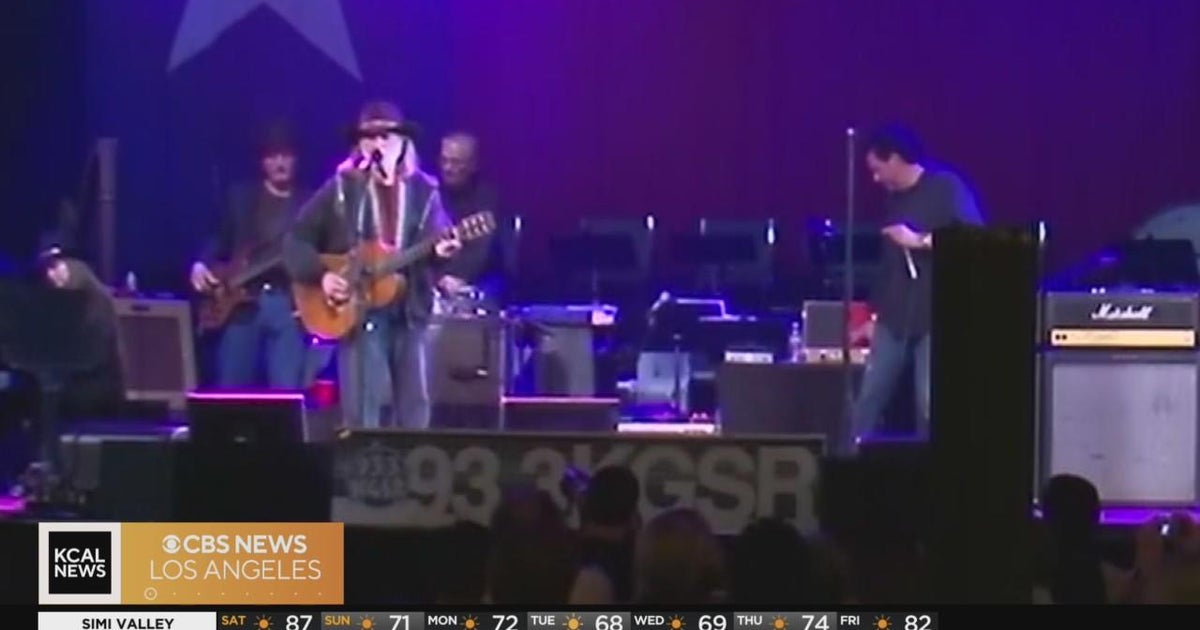 Music legends honor Willie Nelson for his 90th birthday - CBS Los Angeles